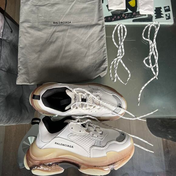 Balenciaga triple s clear sole main image 7